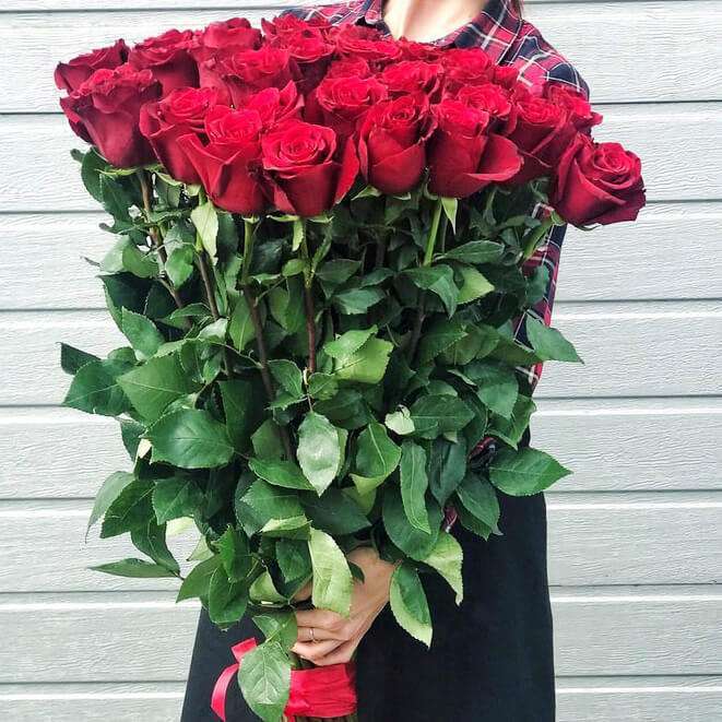 35 роз 1 метр метровые розы 100 см